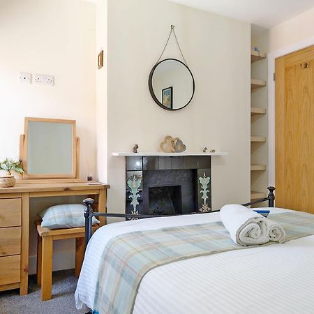 Four Priory Road, Chichester Bagian luar foto