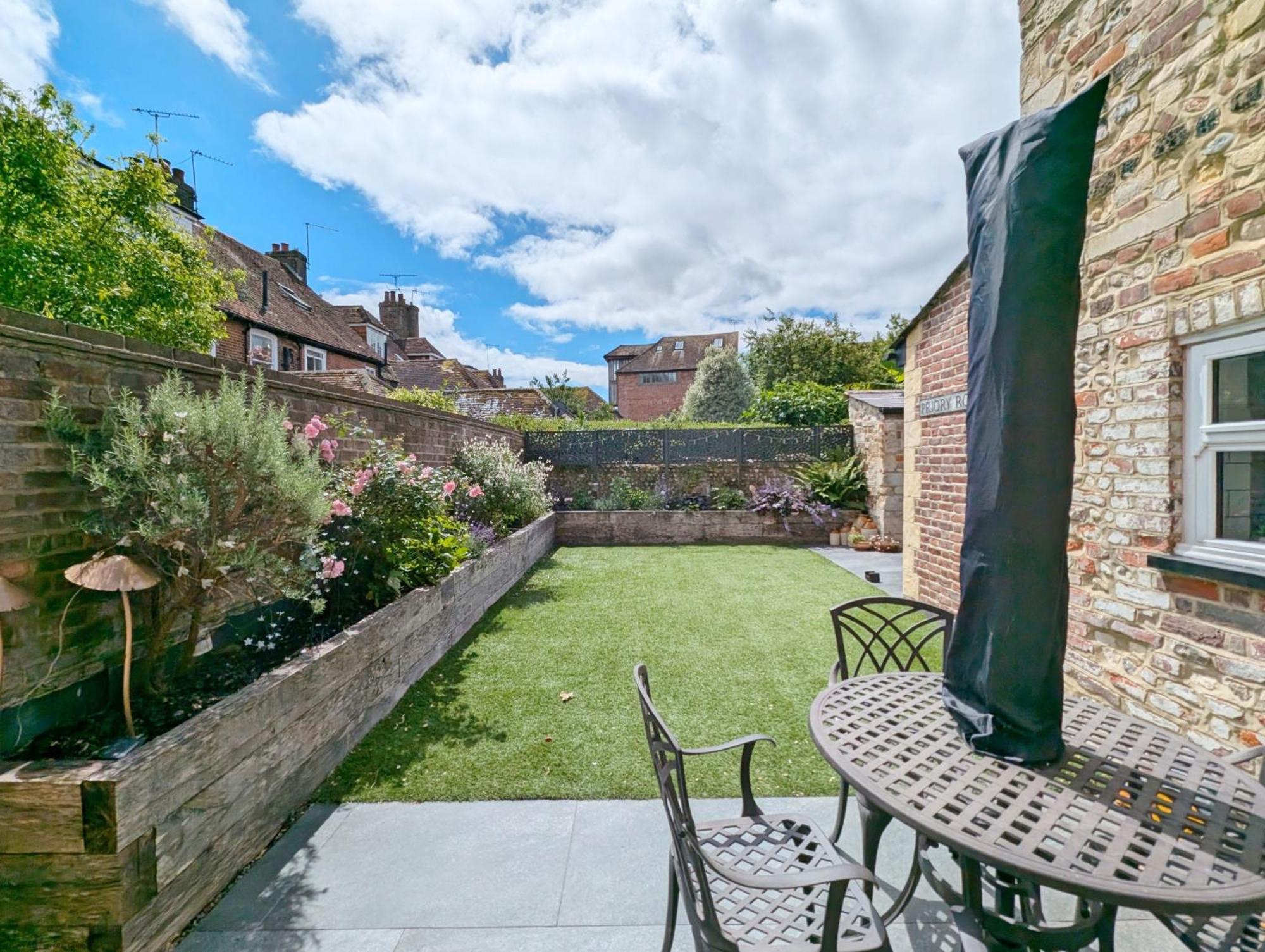 Four Priory Road, Chichester Bagian luar foto